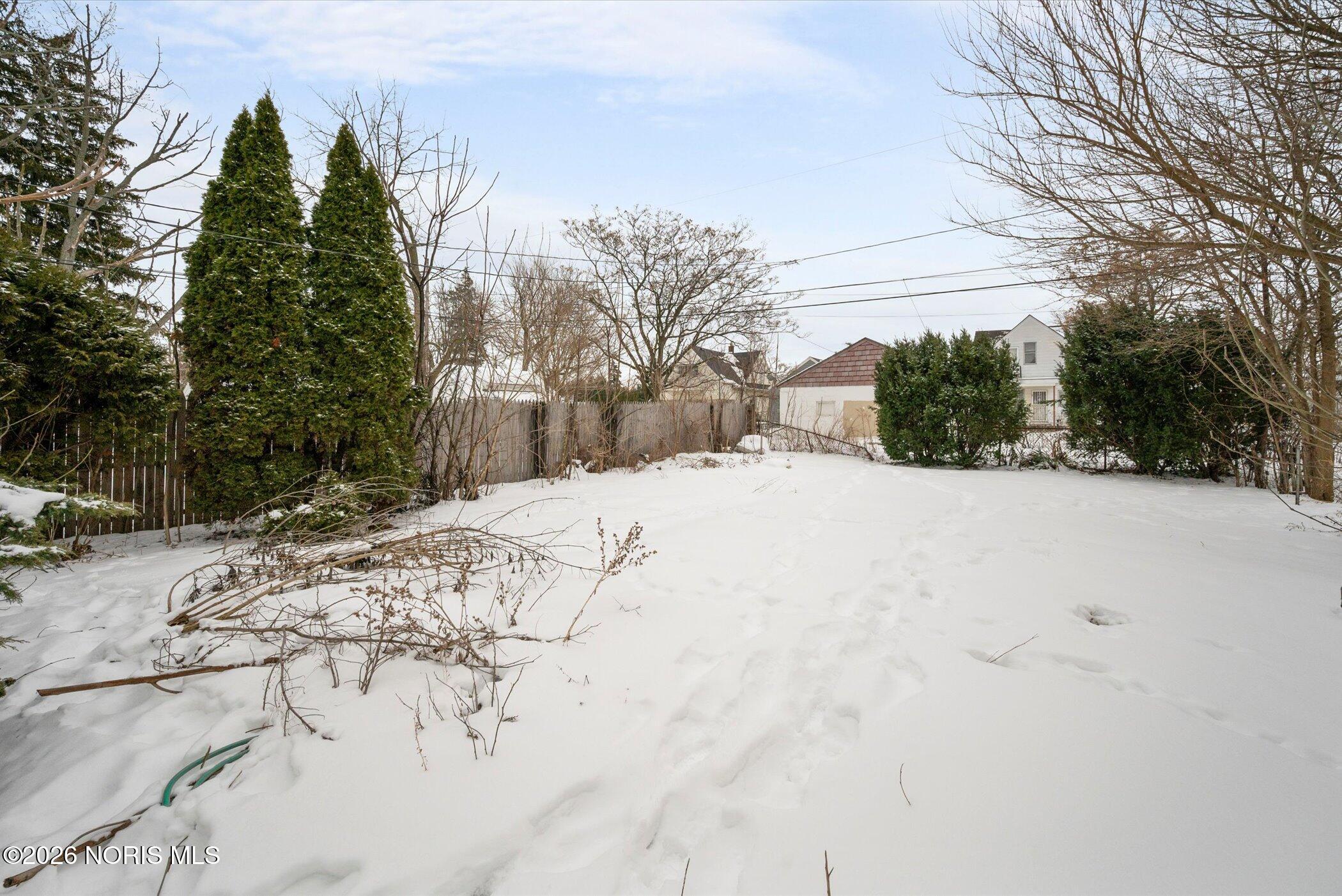 910 Woodward Avenue