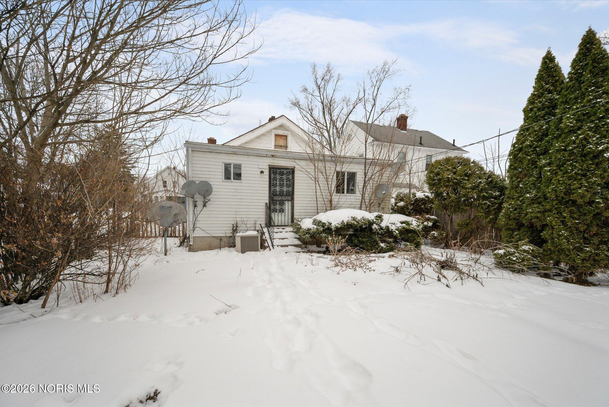910 Woodward Avenue