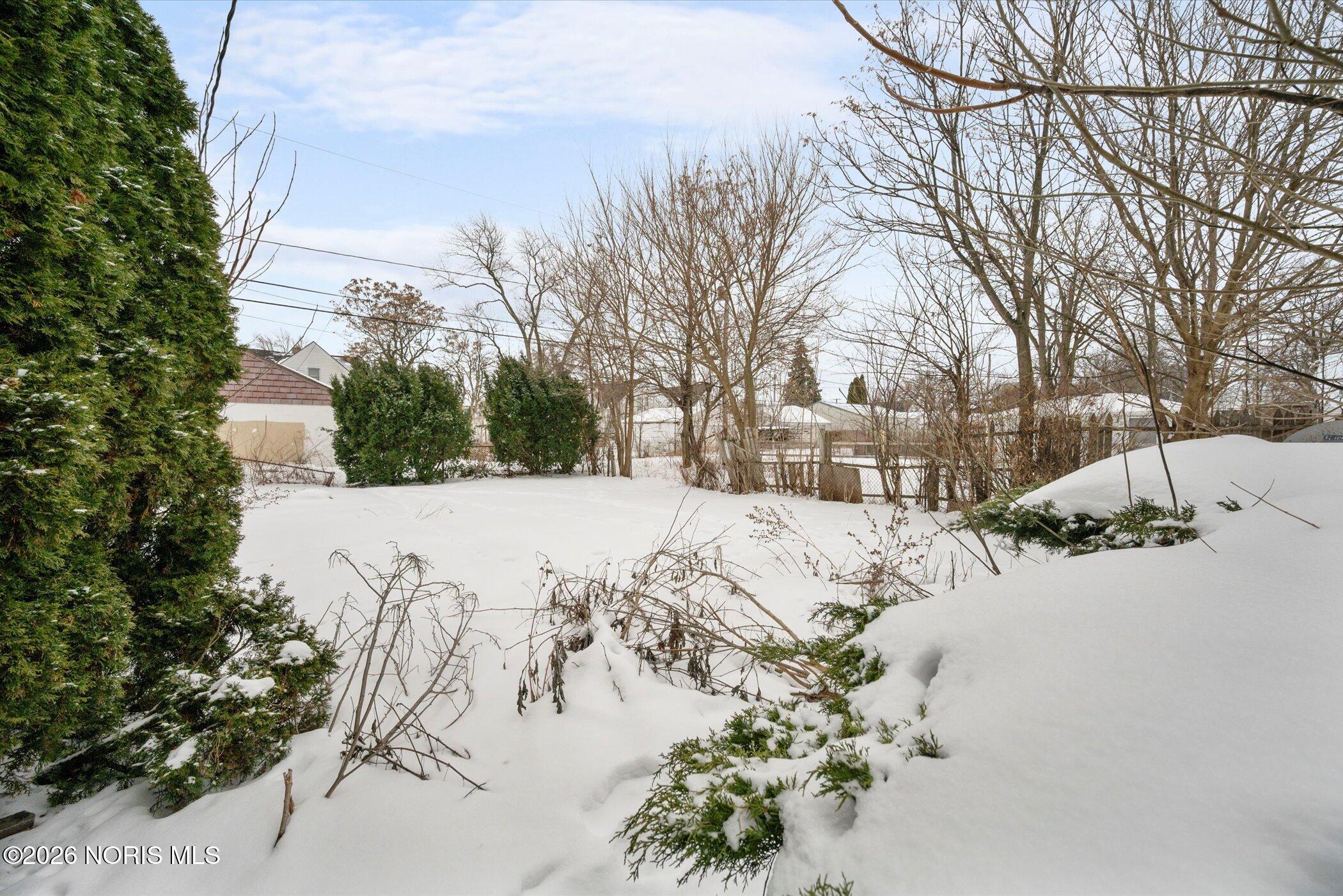 910 Woodward Avenue