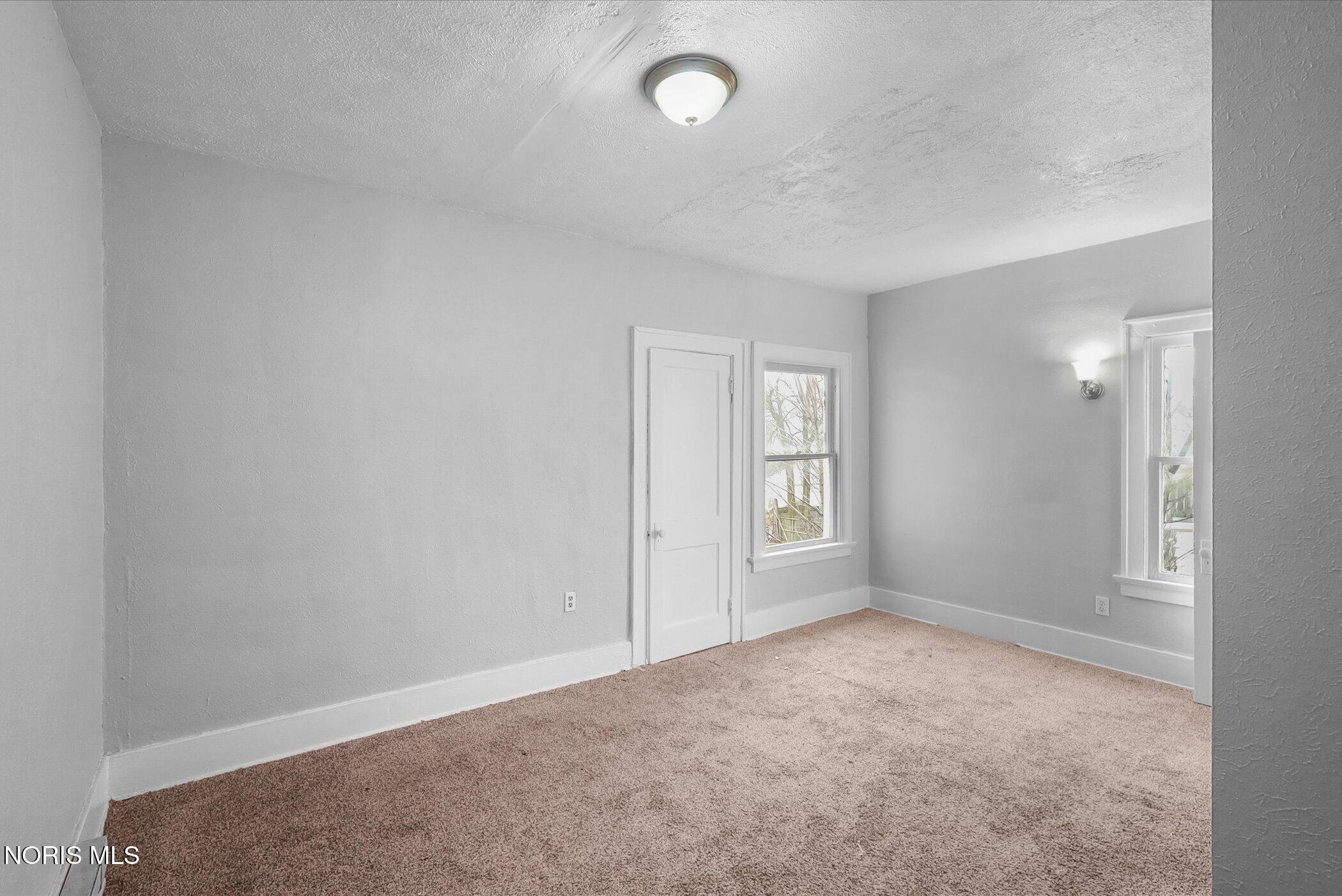 1752 Arlington Avenue