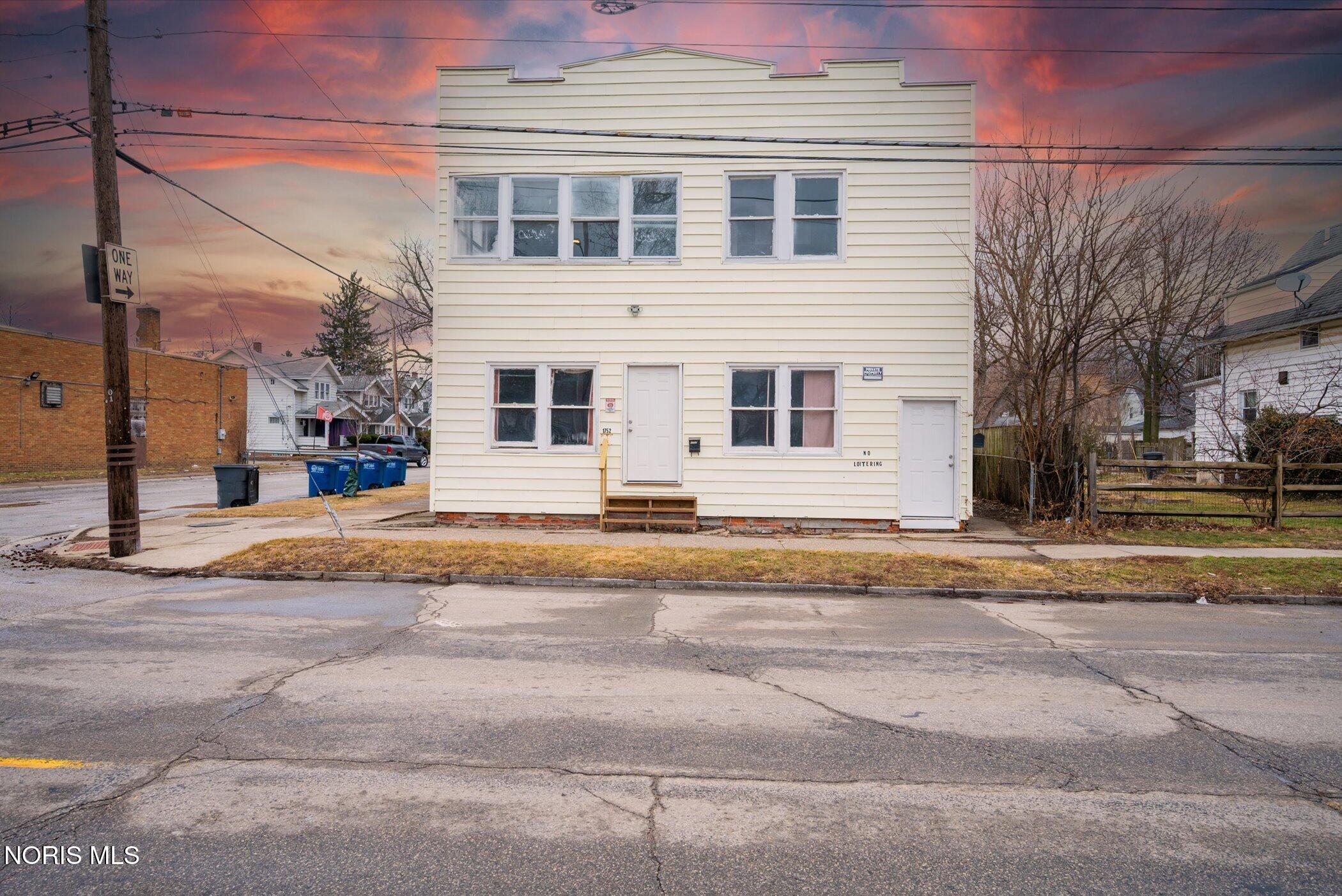 1752 Arlington Avenue