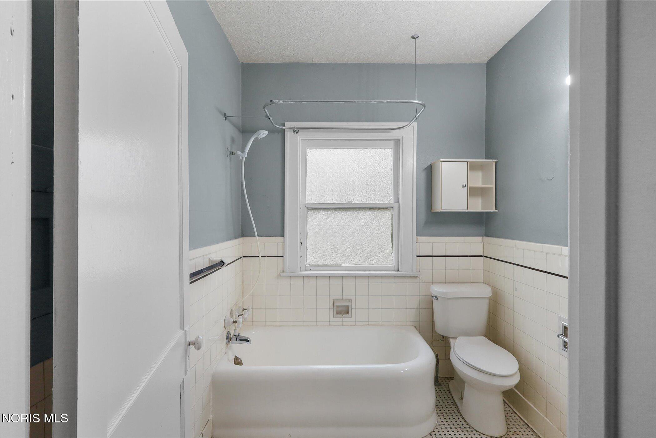 1752 Arlington Avenue