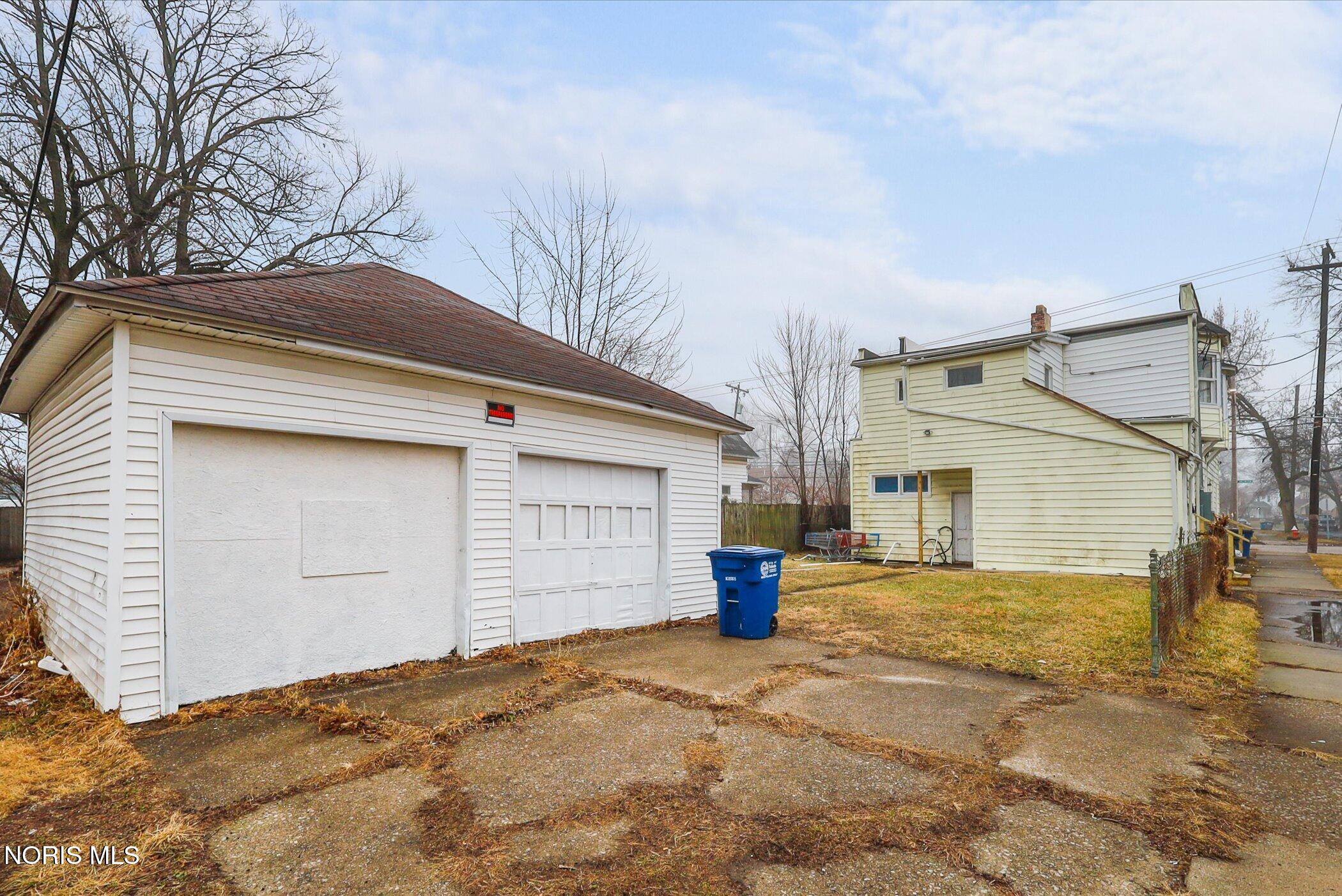 1752 Arlington Avenue