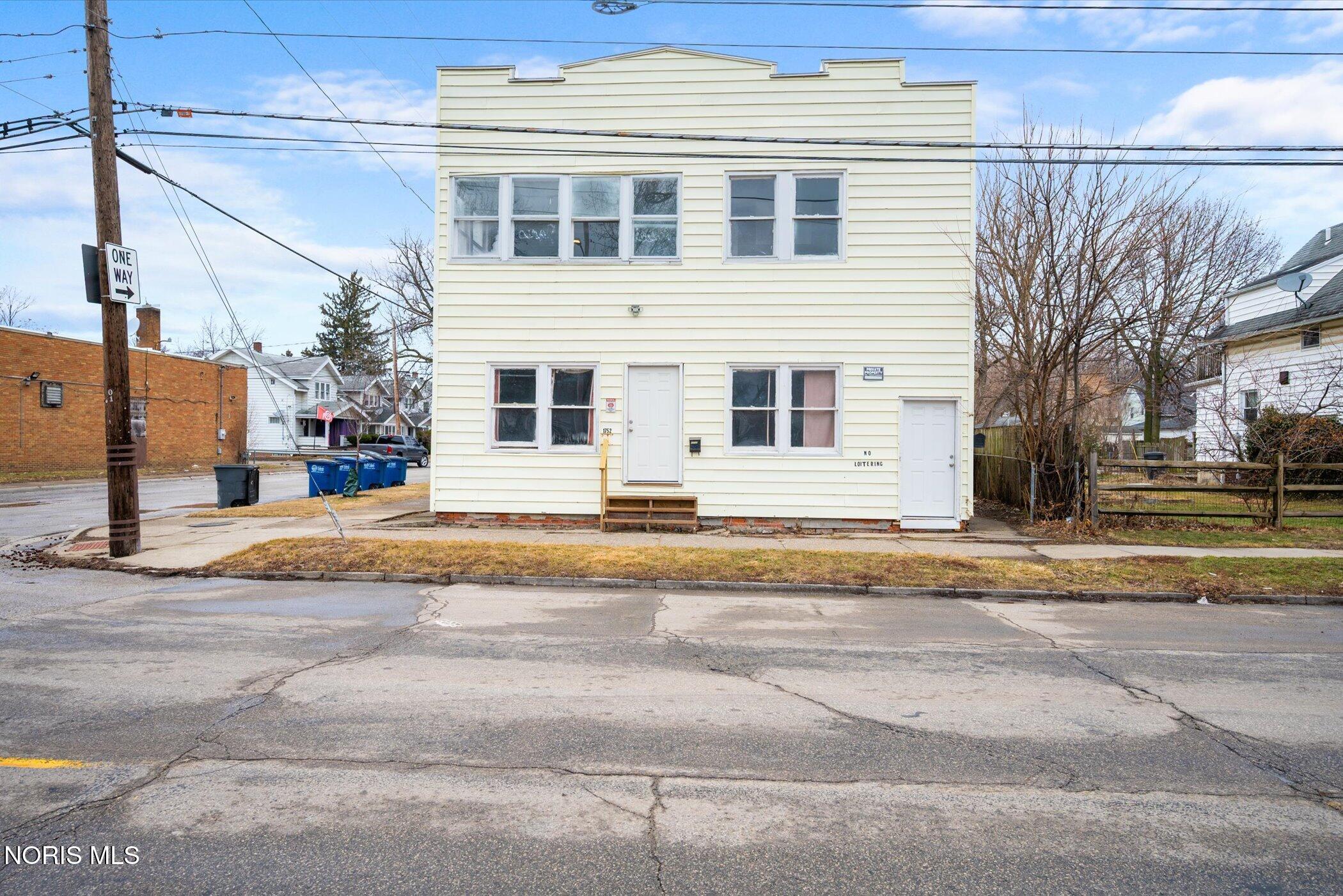 1752 Arlington Avenue