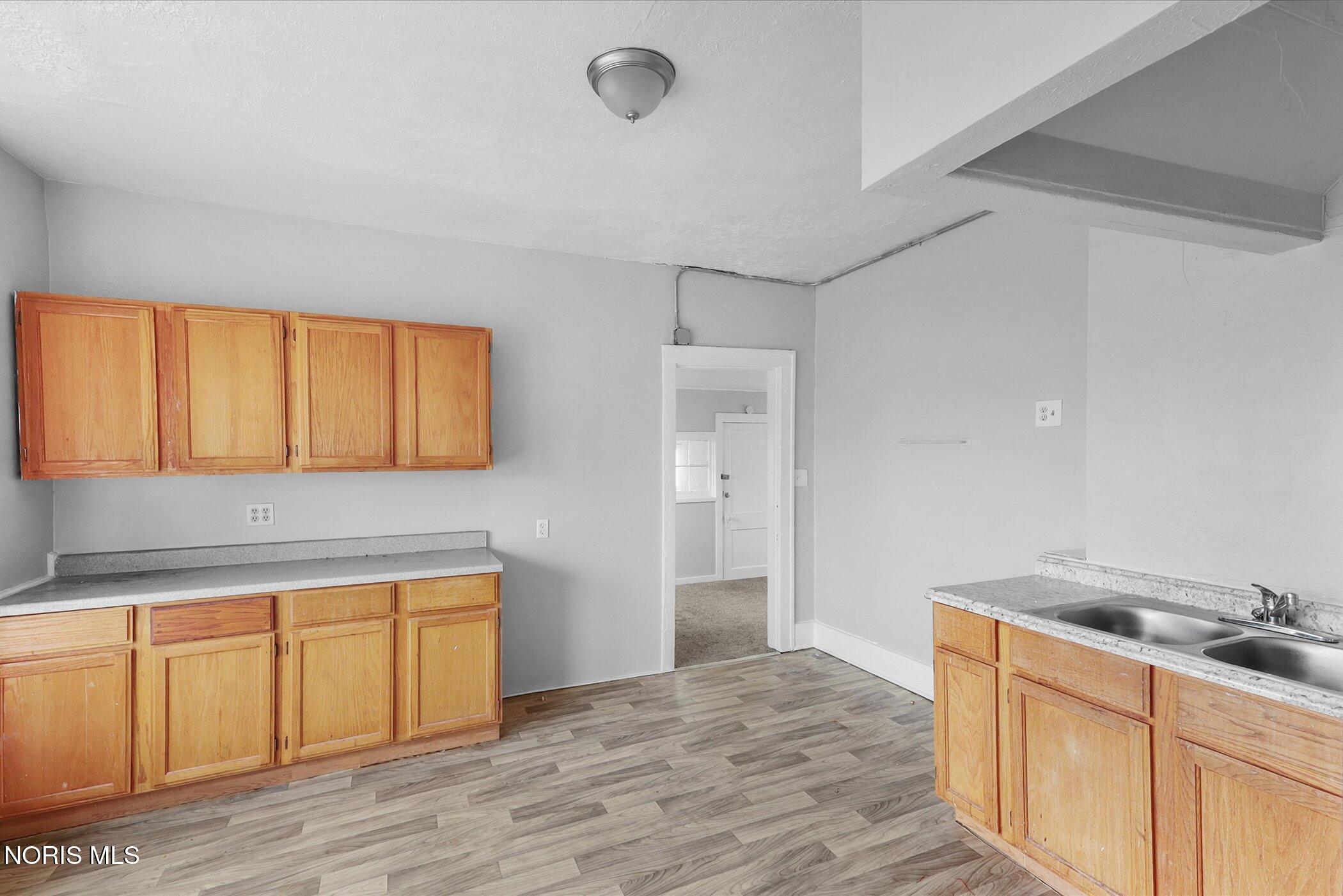 1752 Arlington Avenue