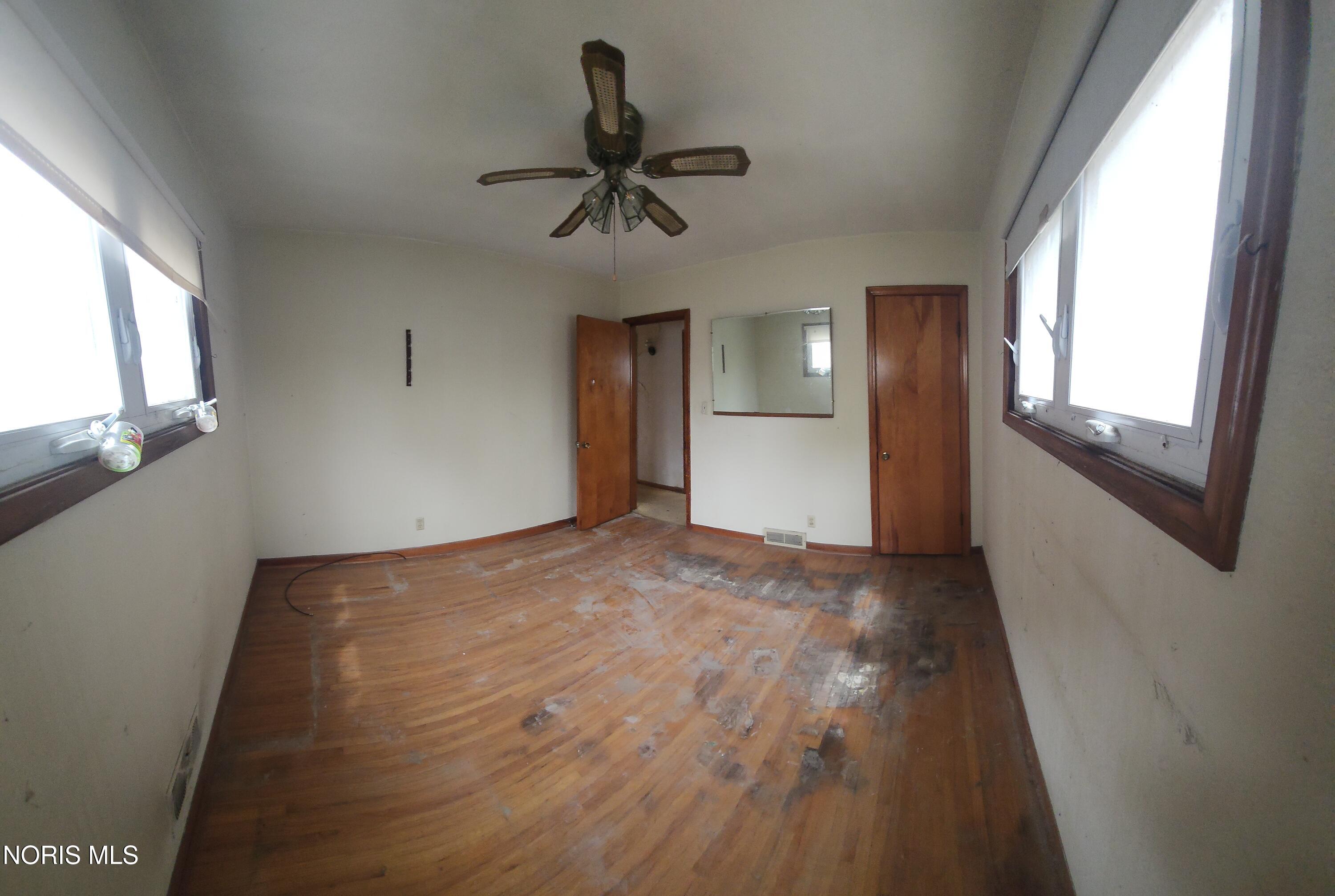 1811 Giant Street