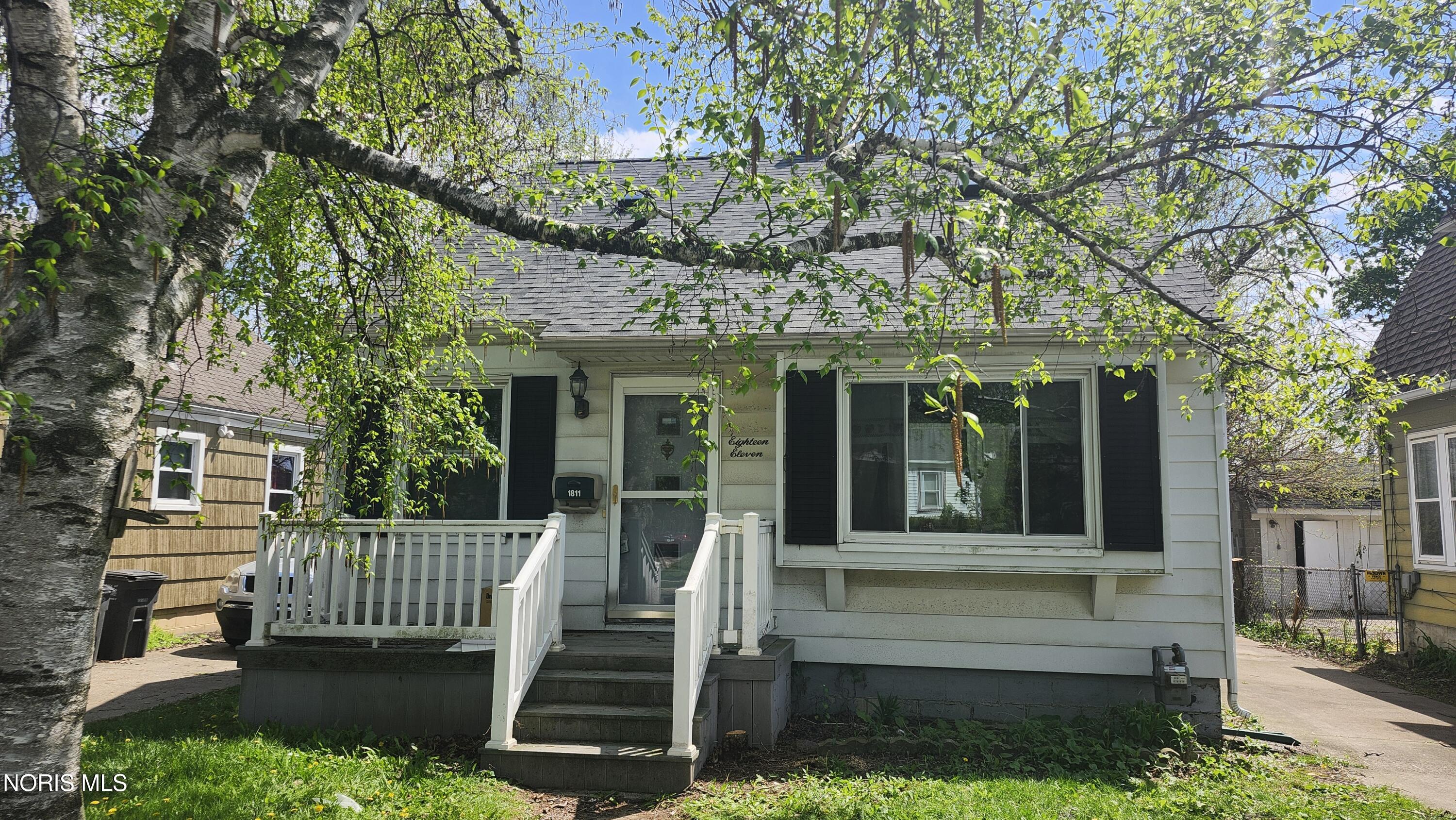 1811 Giant Street