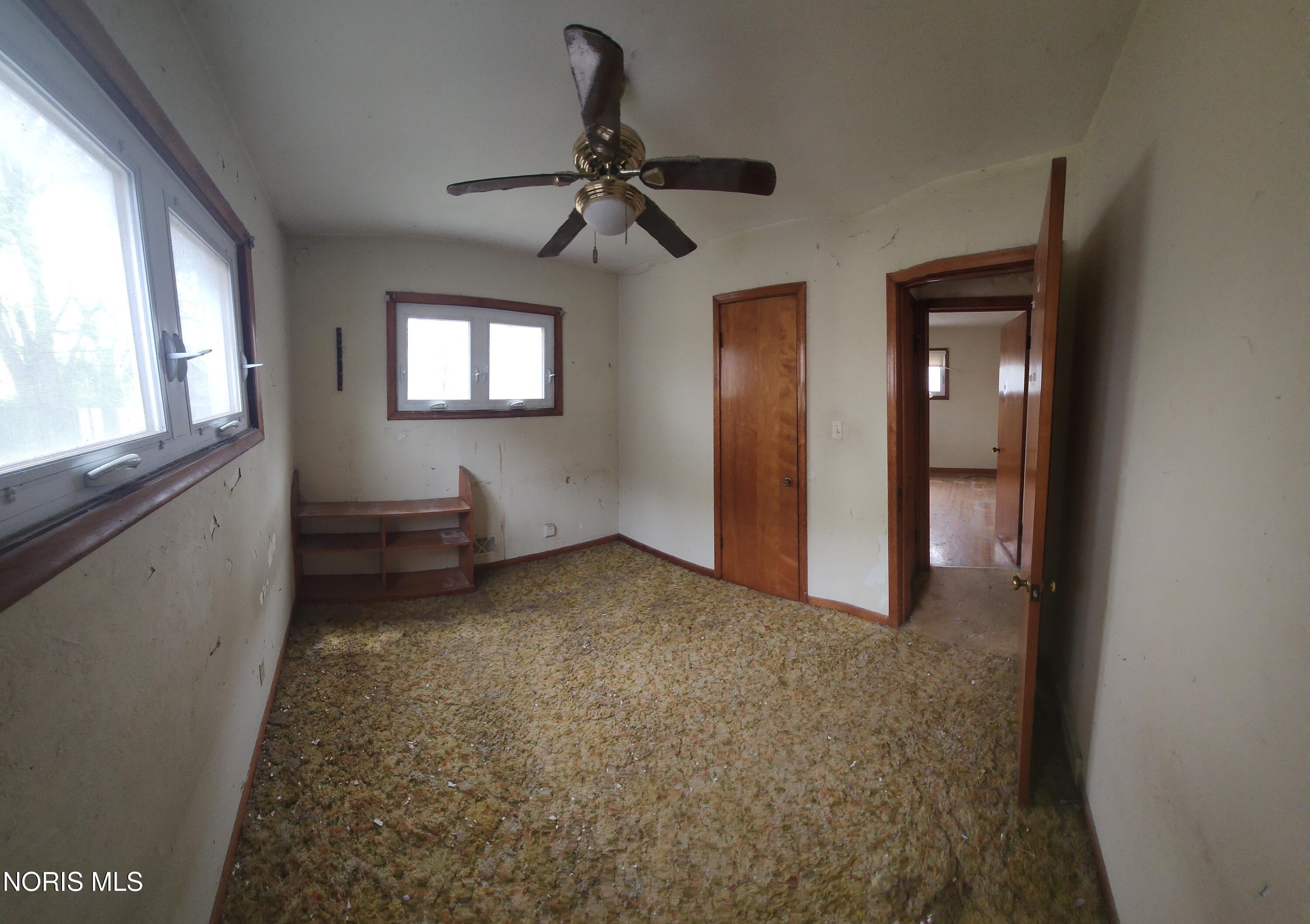 1811 Giant Street