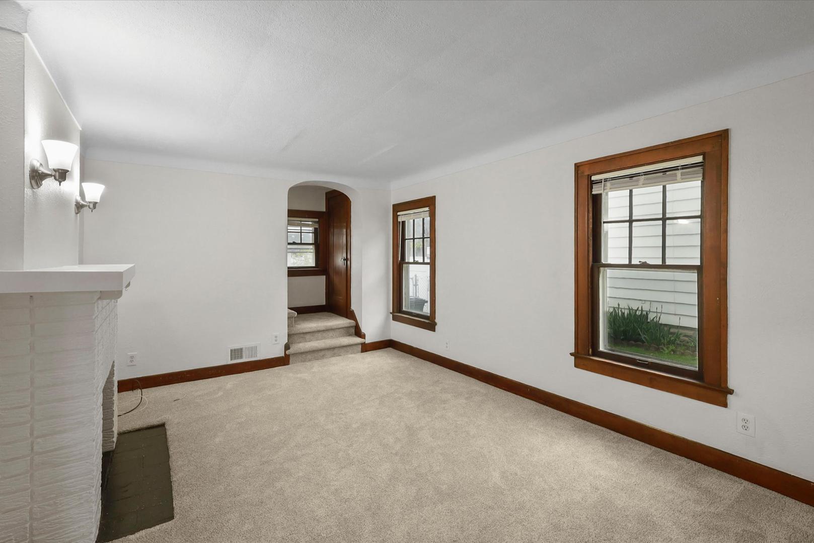 446 W Capistrano Avenue