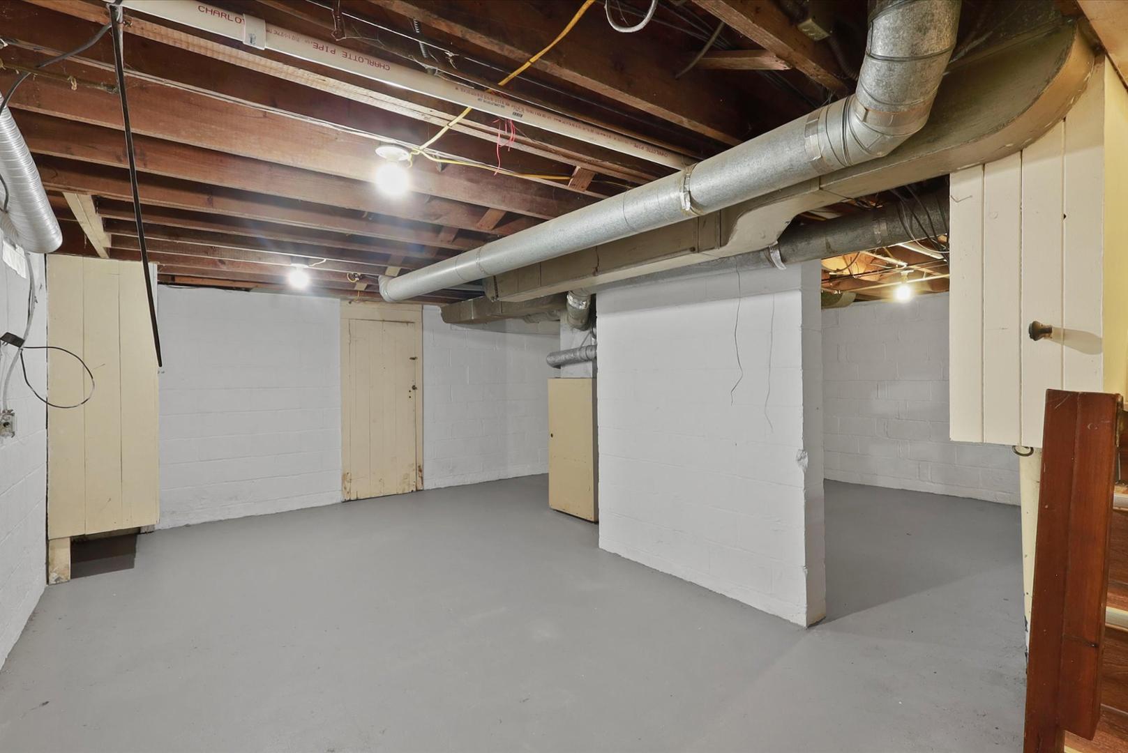446 W Capistrano Avenue