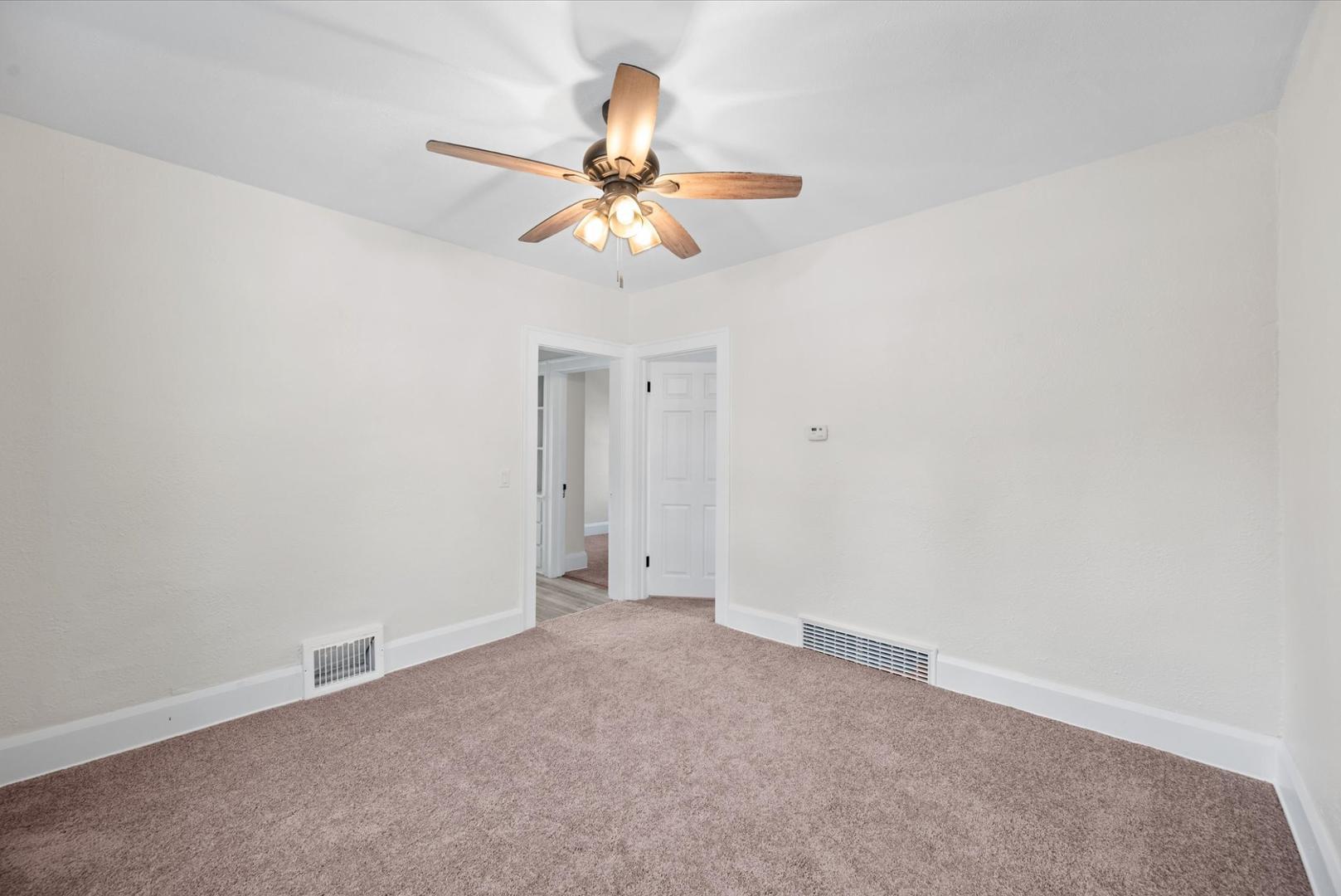 316 Morrison Drive, Upper