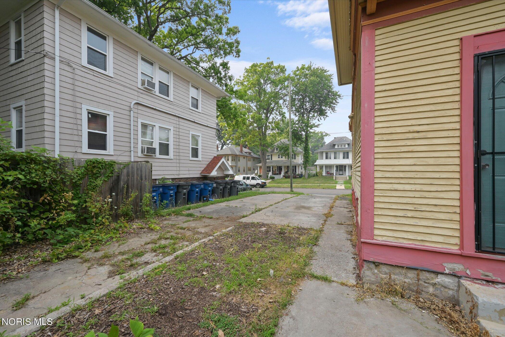 2729 Fulton Street