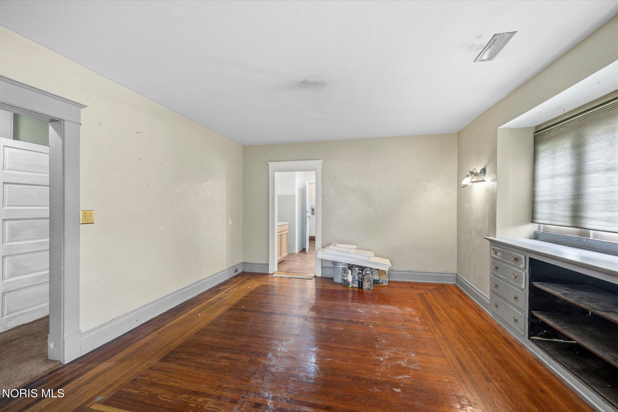 2729 Fulton Street