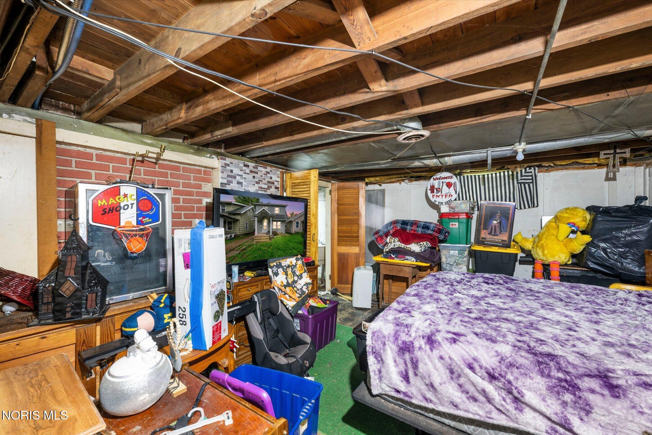 1744 Duncan Road