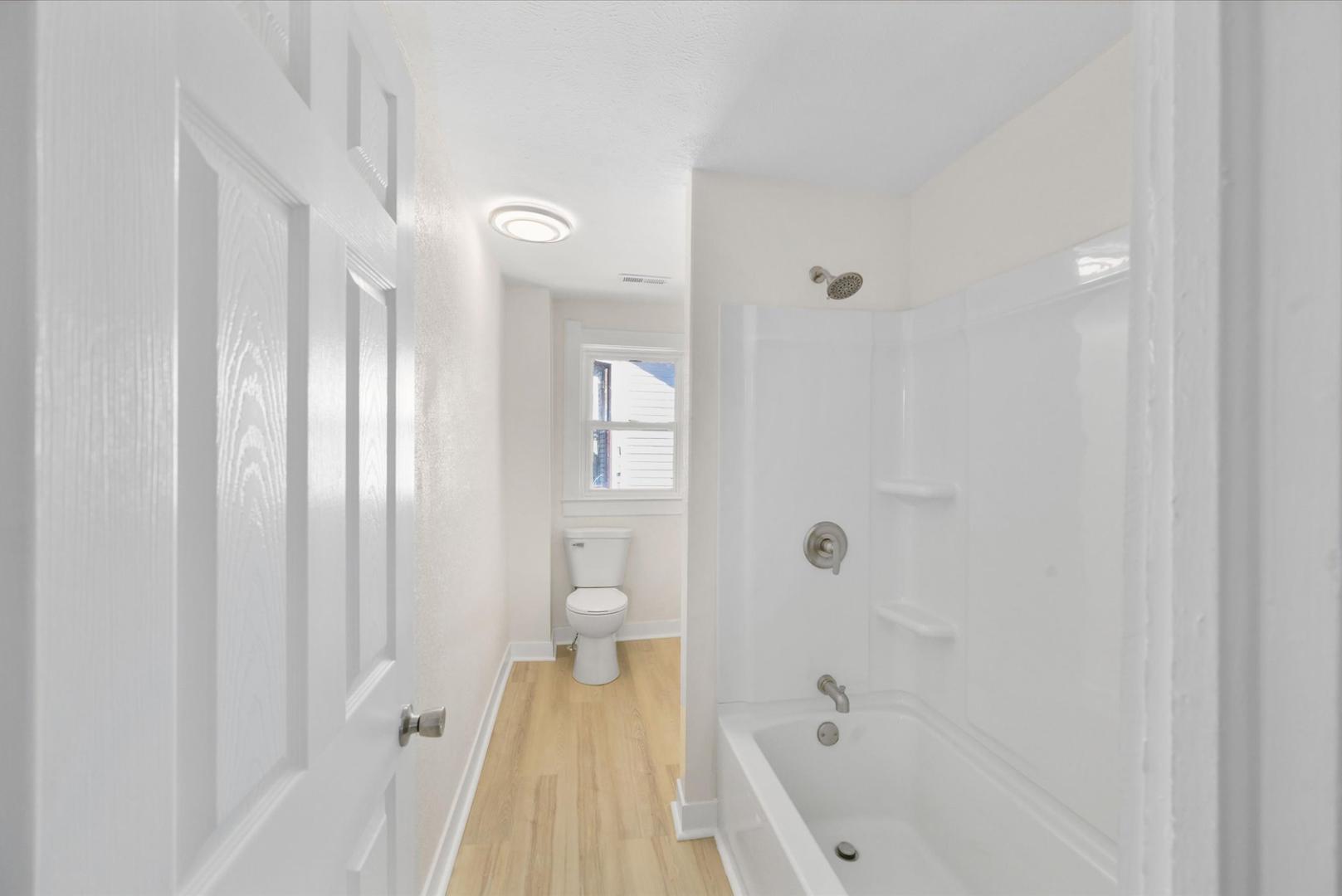 555 Crittenden Avenue, Upper
