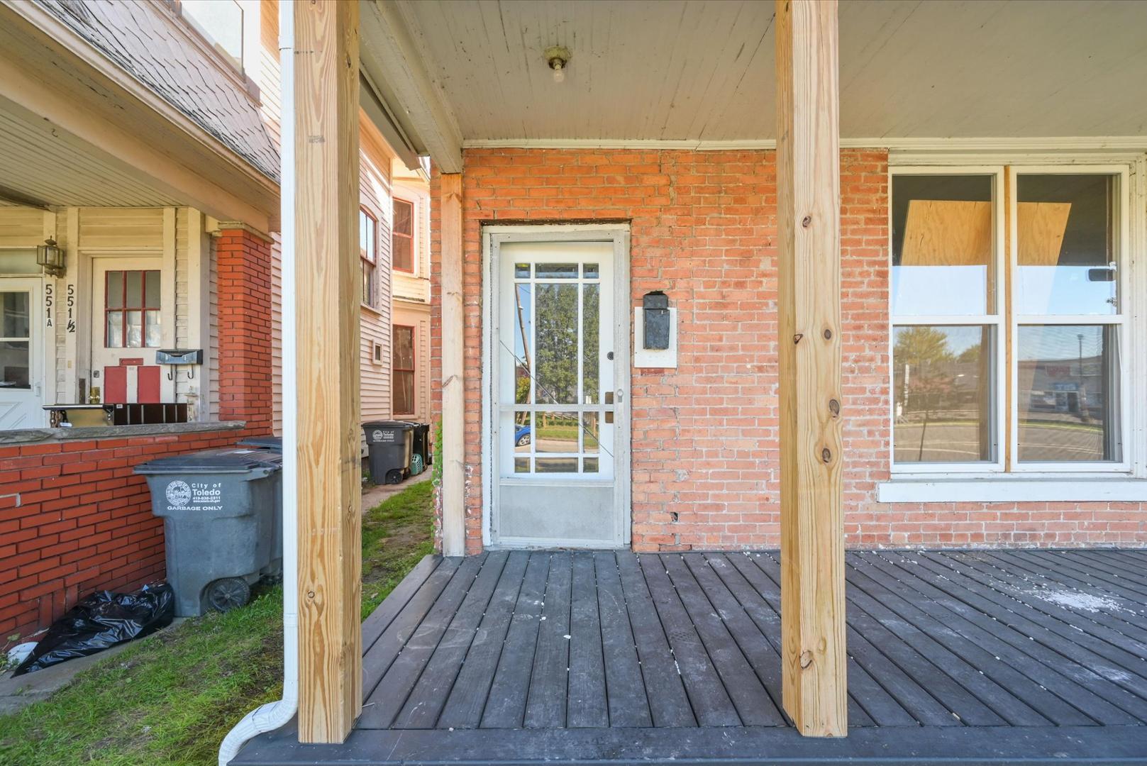 555 Crittenden Avenue, Upper
