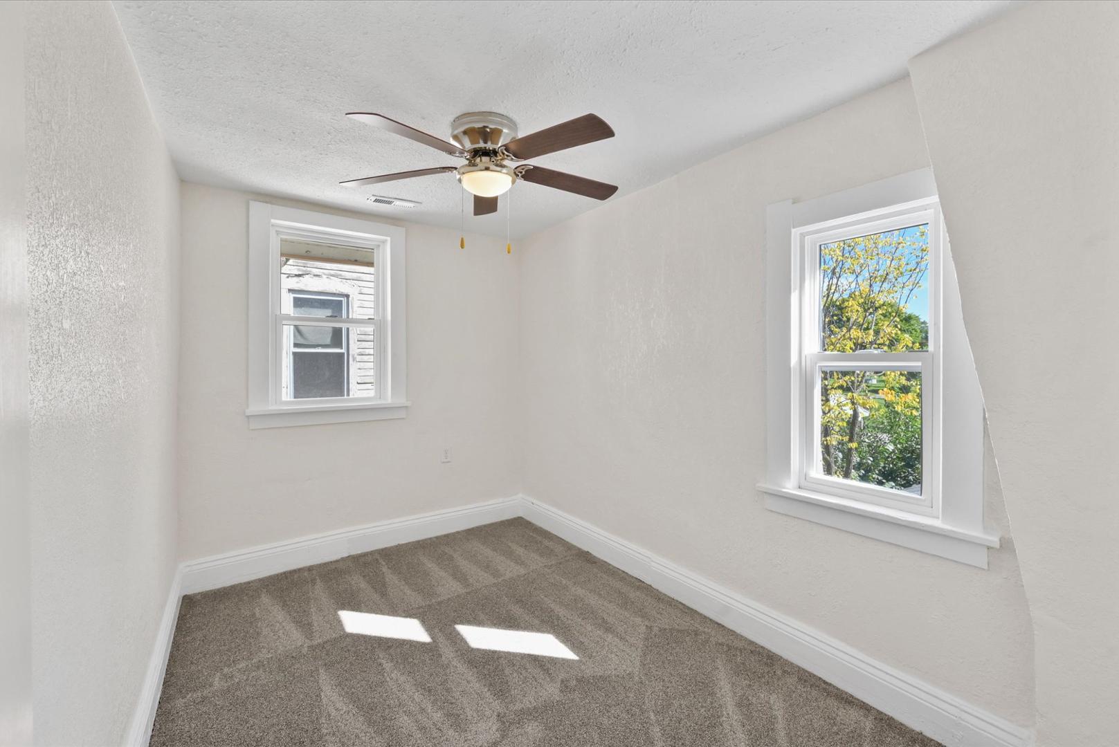 555 Crittenden Avenue, Upper