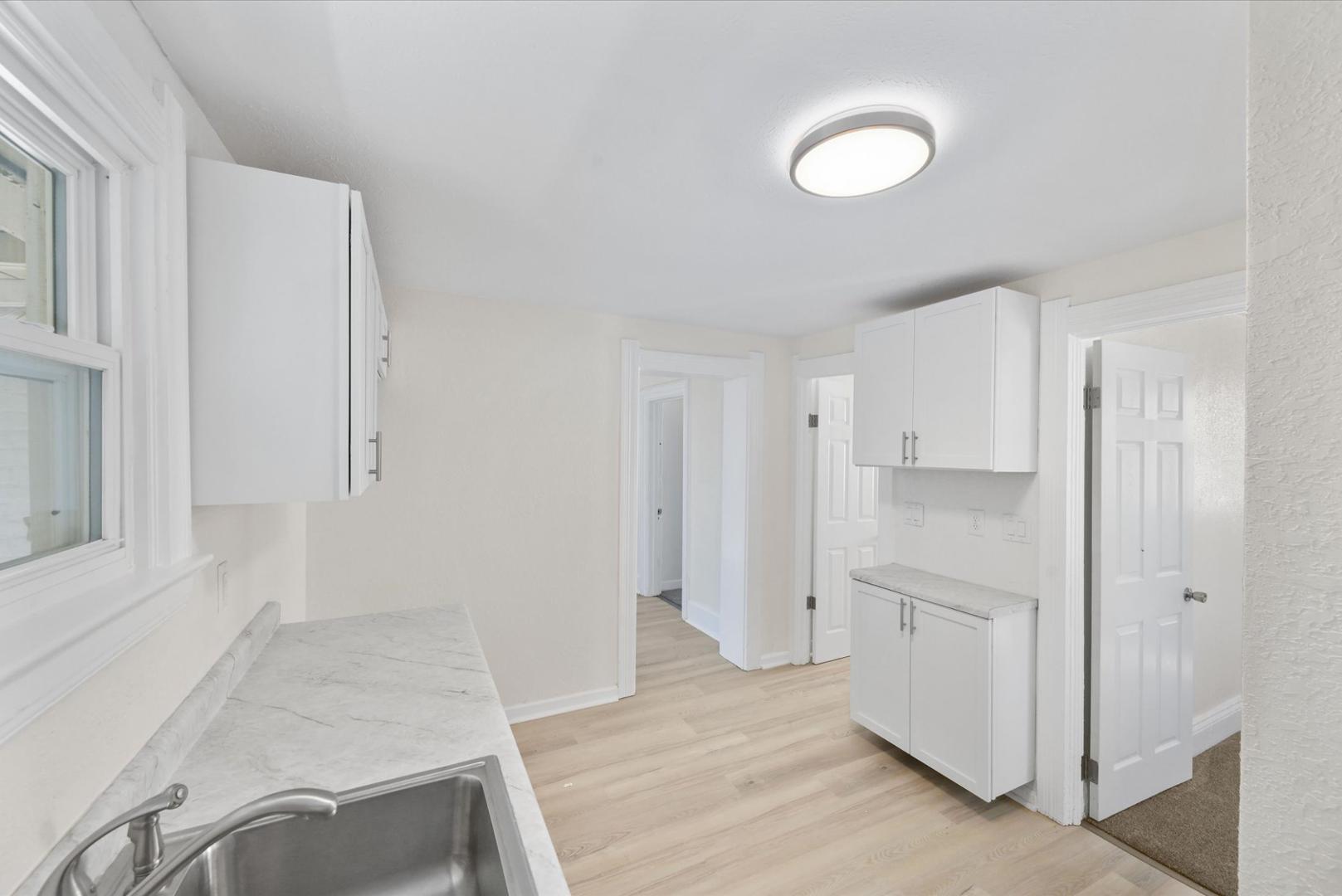 555 Crittenden Avenue, Upper
