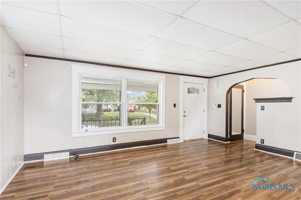 233 Valleywood Drive