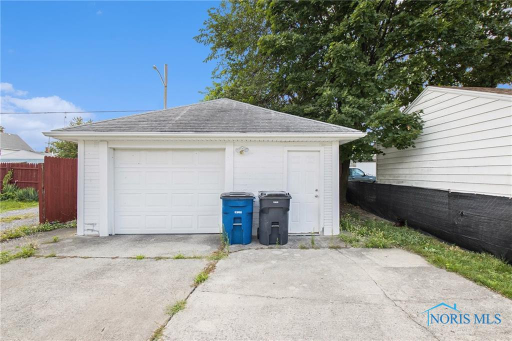 233 Valleywood Drive
