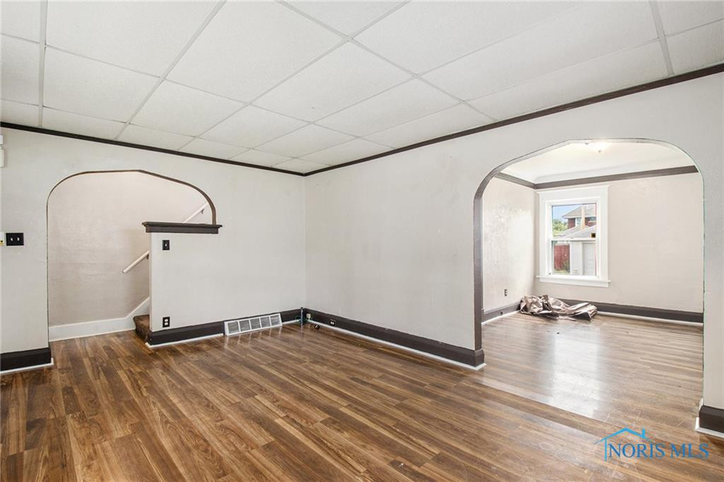 233 Valleywood Drive