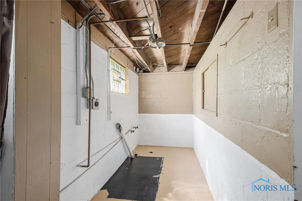 233 Valleywood Drive