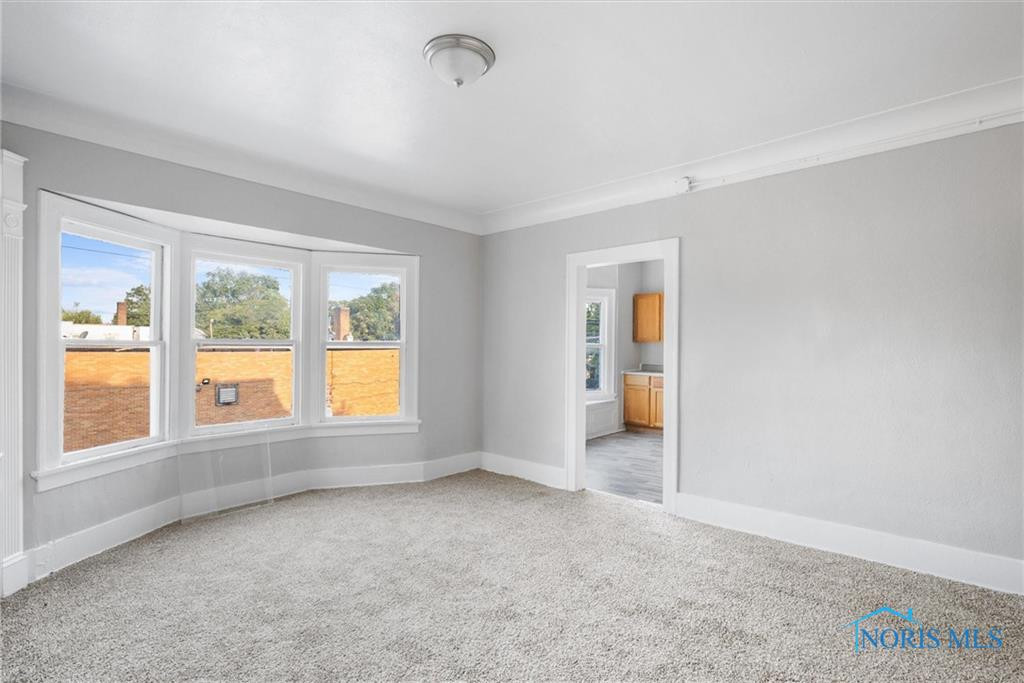 1752 Arlington Avenue