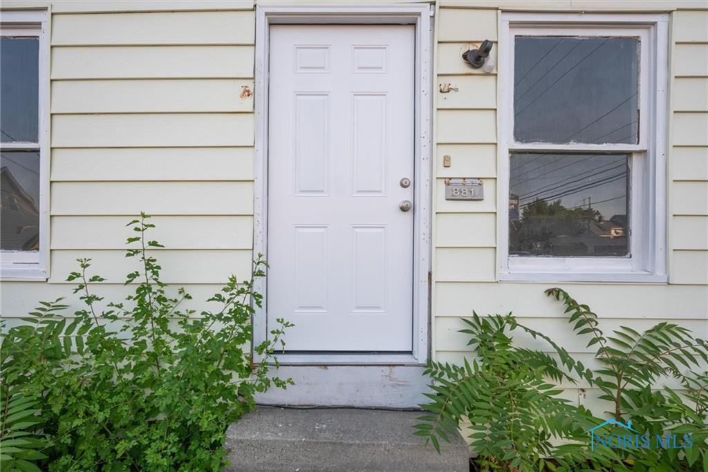 1752 Arlington Avenue