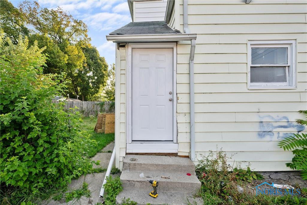 1752 Arlington Avenue