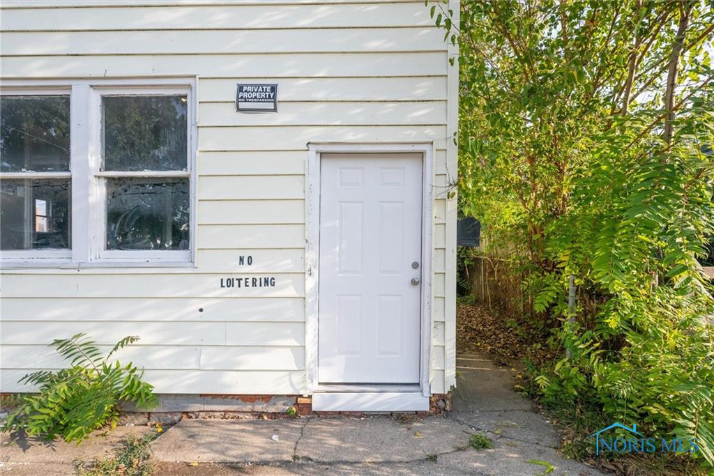 1752 Arlington Avenue