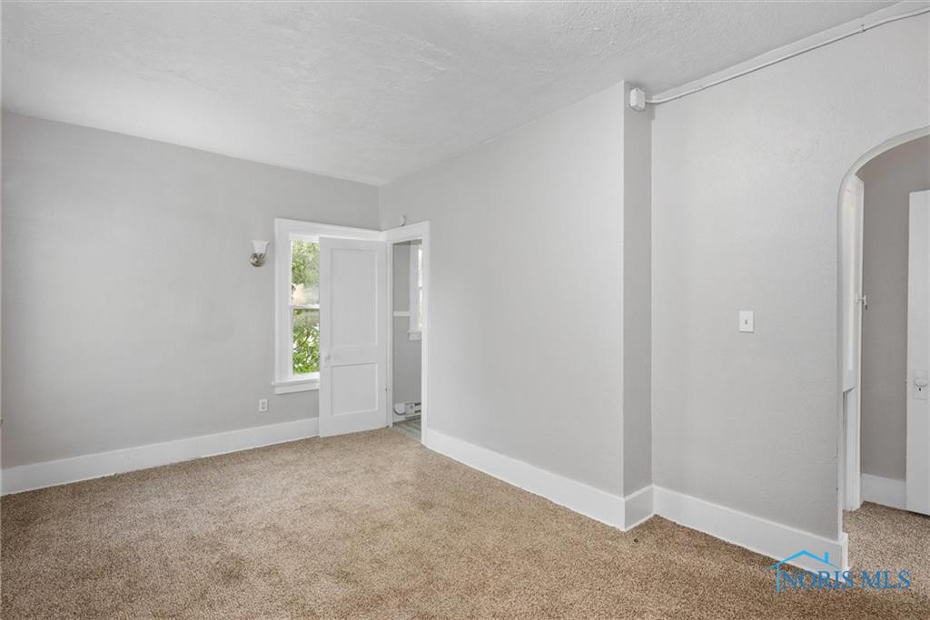 1752 Arlington Avenue