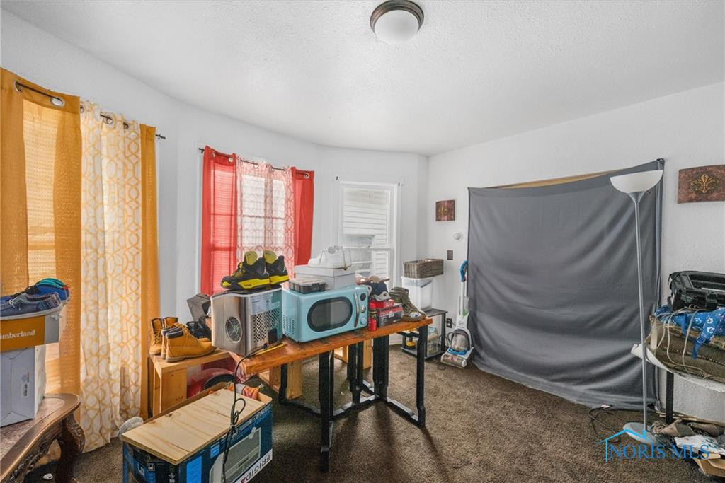515 Walden Avenue