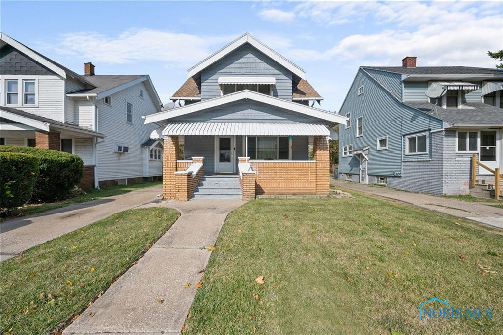 547 E Streicher Street