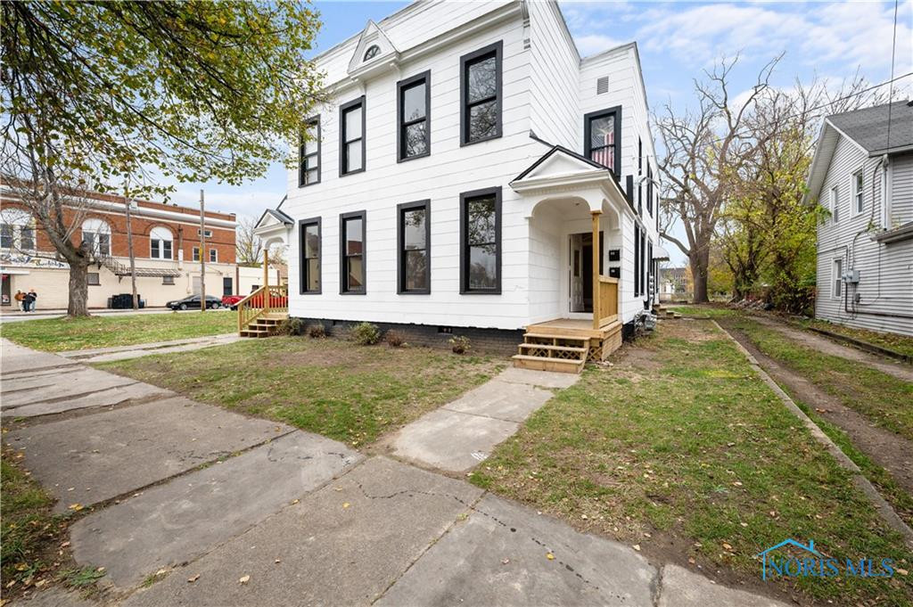 624 Bush Street