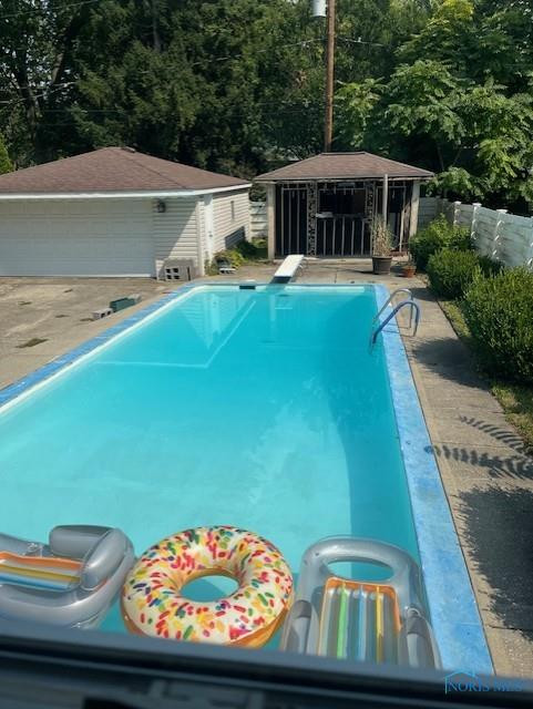 2268 Rose Hill Drive