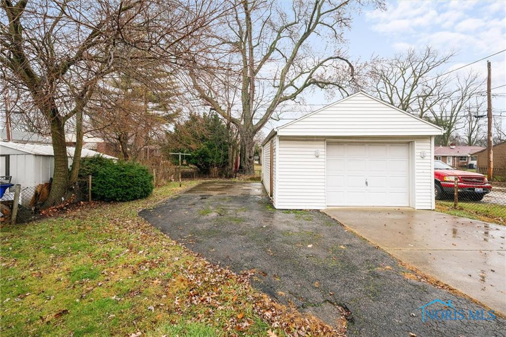 706 N Byrne Road