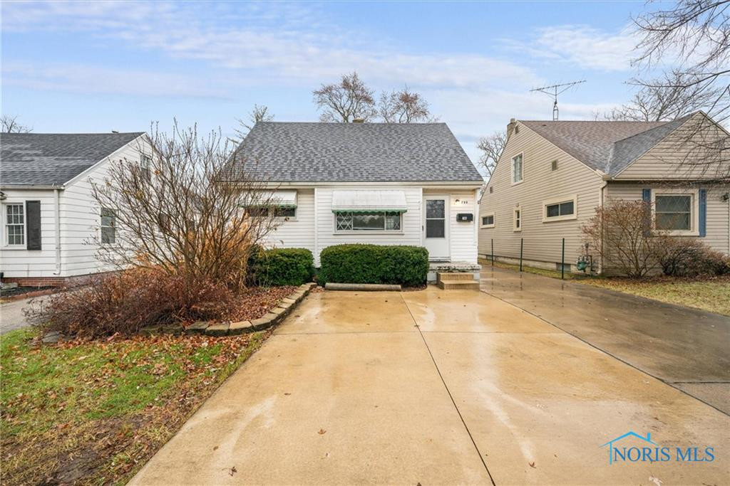 706 N Byrne Road