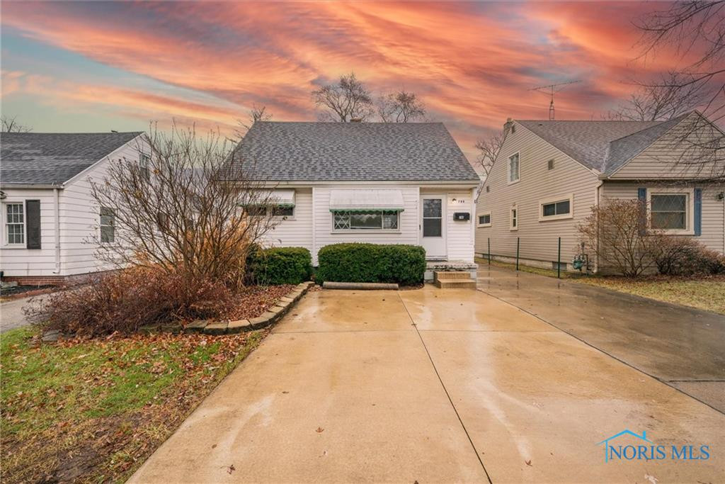 706 N Byrne Road