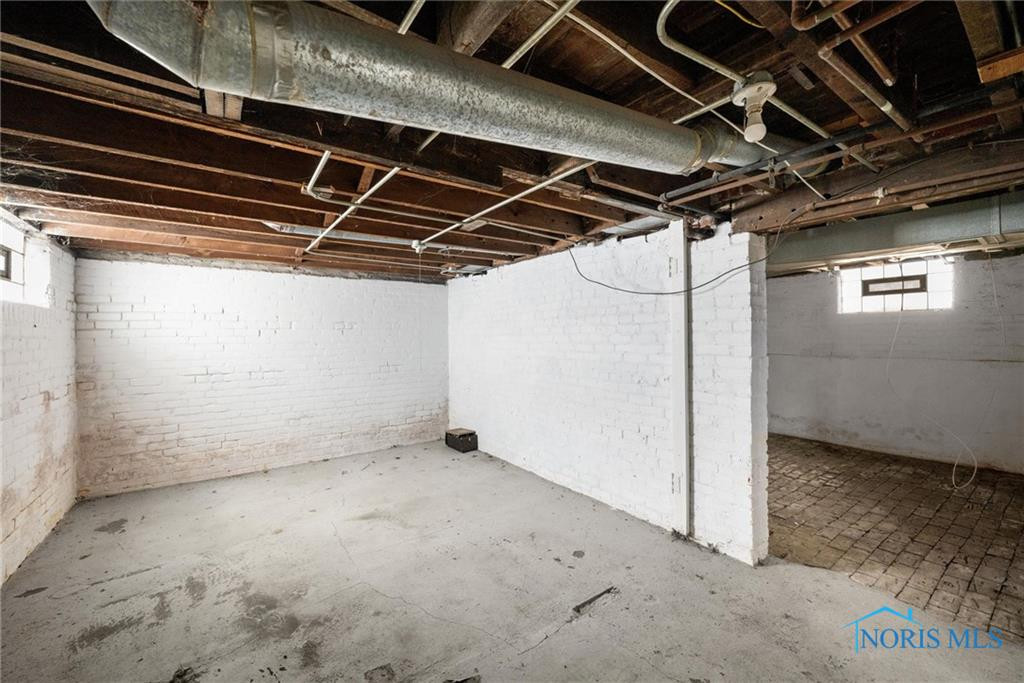 1030 E Broadway Street