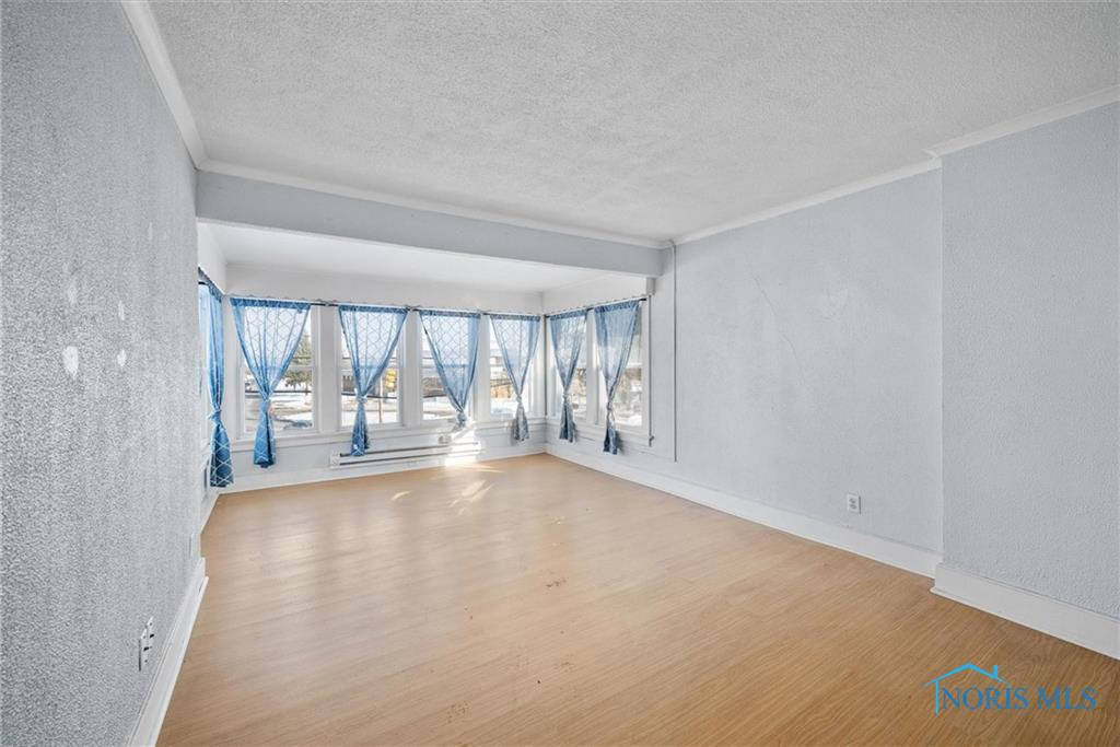 1030 E Broadway Street