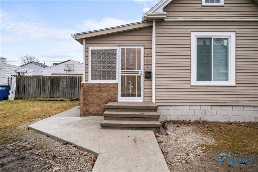 706 Yondota Street