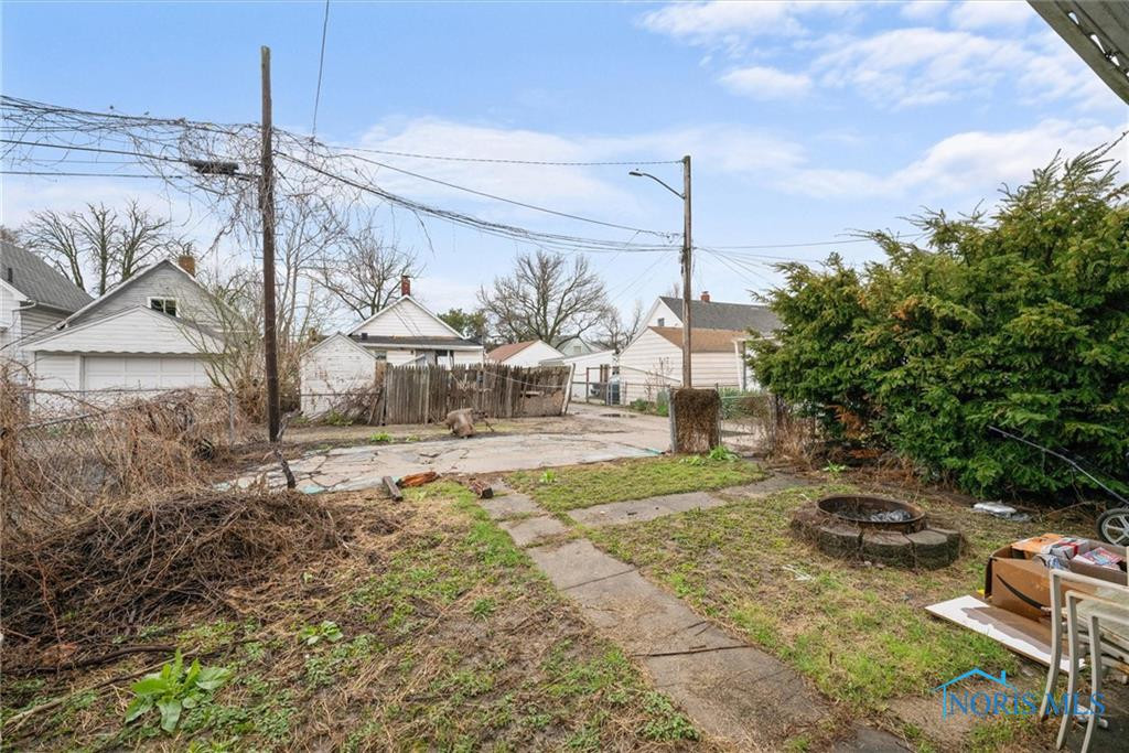 233 Bronson Avenue