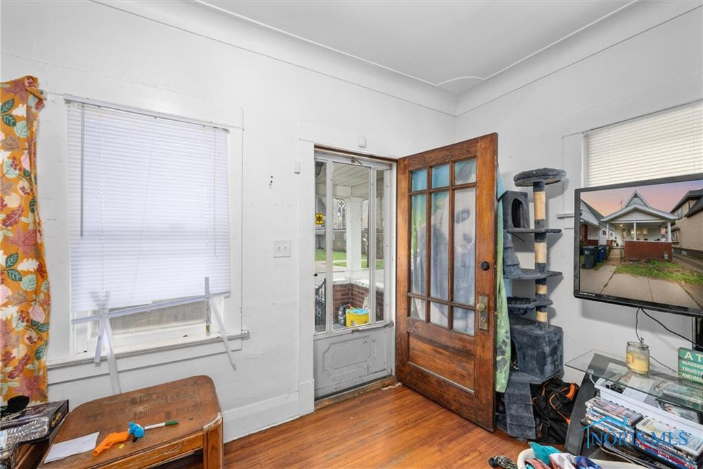 233 Bronson Avenue