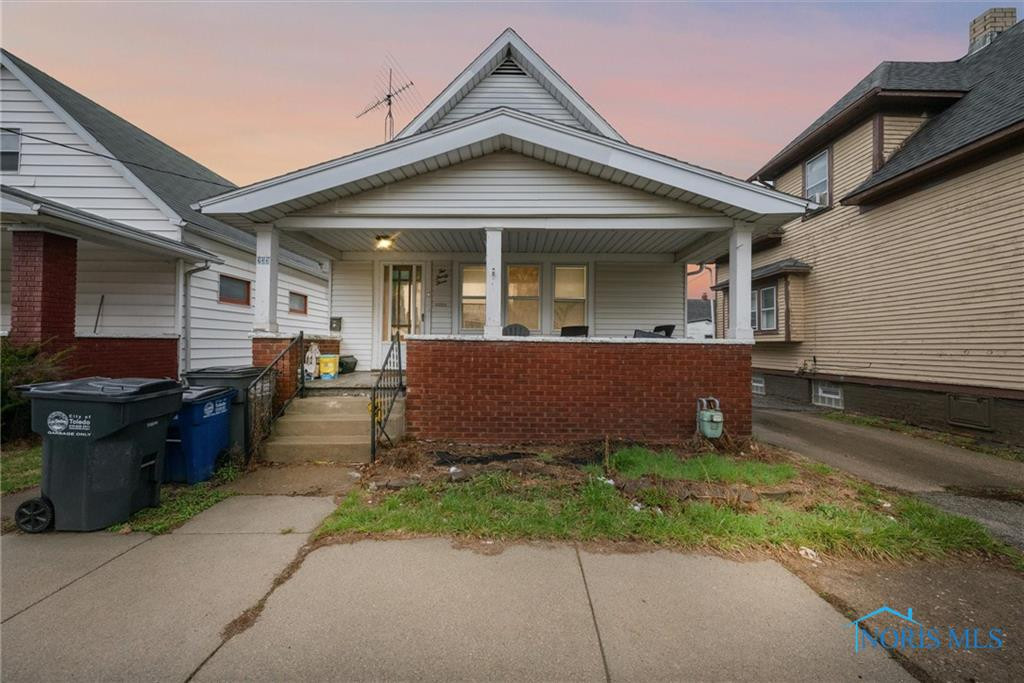 233 Bronson Avenue