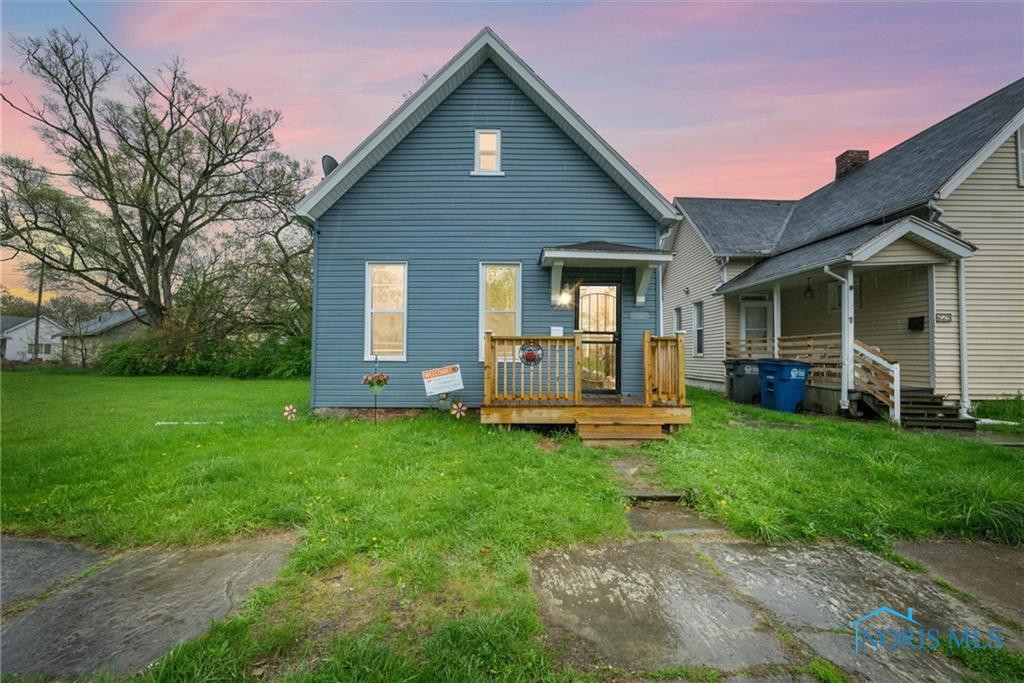 223 Leland Avenue