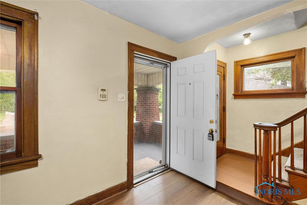 3523 Elm Street