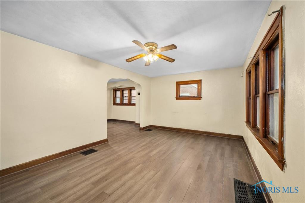 3523 Elm Street