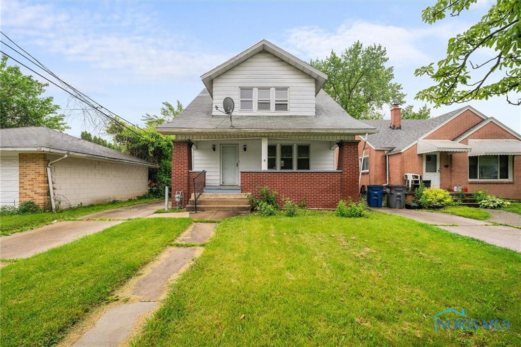 3523 Elm Street