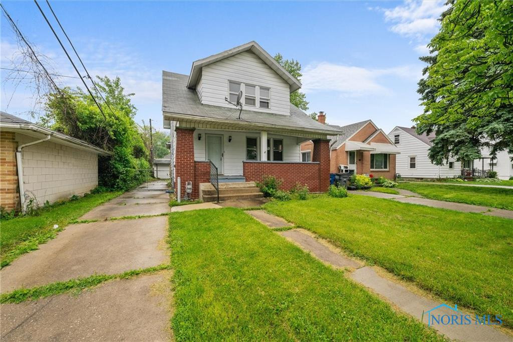 3523 Elm Street
