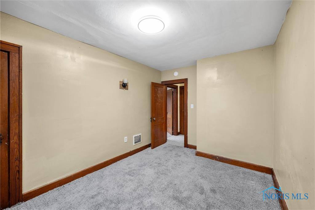 3523 Elm Street